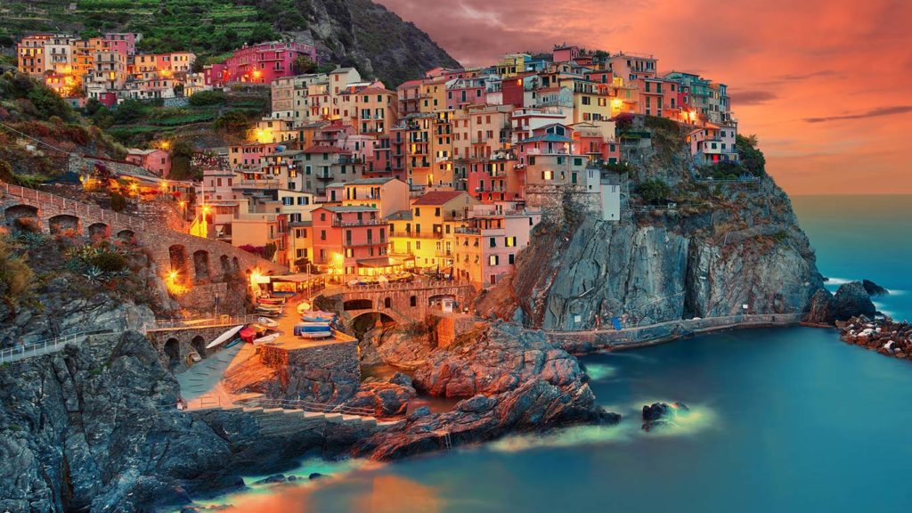 Manarola-Italy-(cinque-terre)